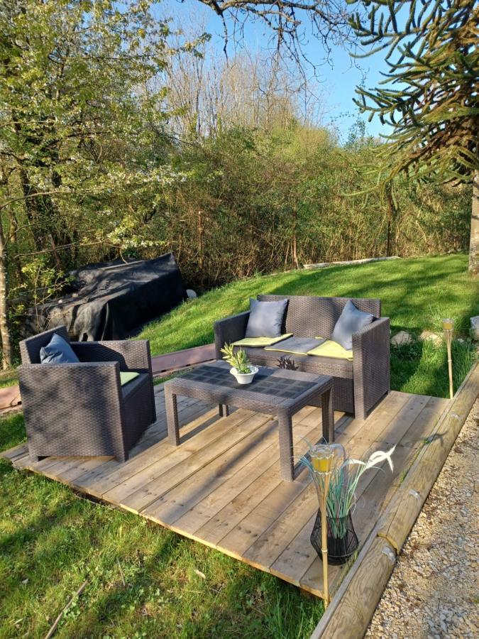 L'Oree Des Bois , Detente Et Calme . Mesigny 外观 照片